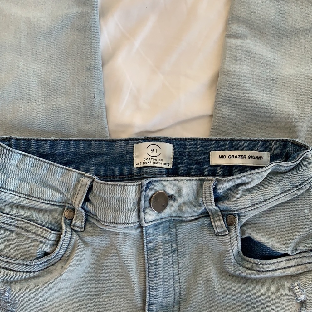 light wash jeans - Picture 6 of 6
